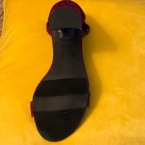 Hot pink sparkly heels! - Picture 5 of 5